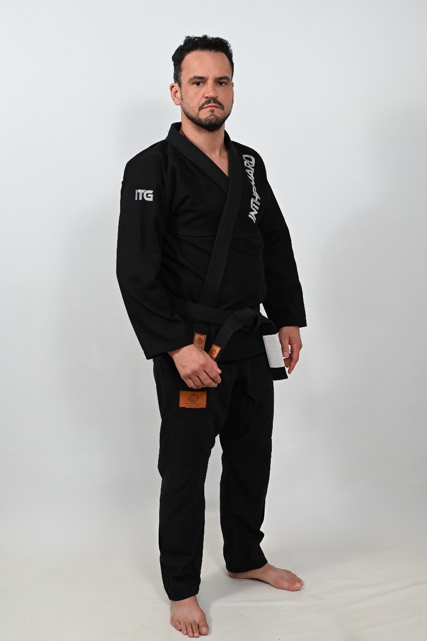 Kimono In The Guard Pró Preto